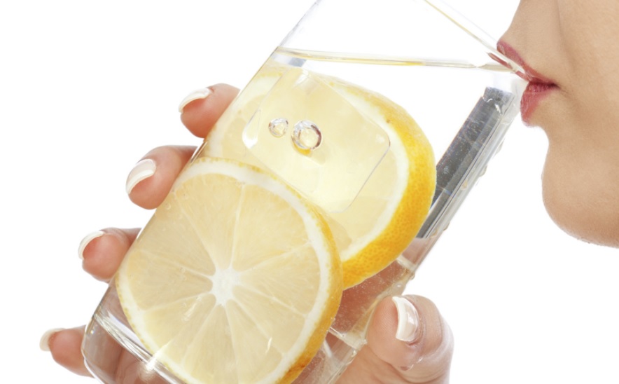 SAJAHEBOH.COM -  Tips Cara Minum Air Lemon Dengan Betul Setiap Pagi Untuk Mendapat Khasiat Dan Manfaatnya