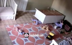 SAJAHEBOH.COM - Video Saat Menakjubkan Kanak-Kanak 2 Tahun Selamatkan Kembarnya Yang Ditimpa Rak Jatuh LIKE FACEBOOK PAGE: https://www.facebook.com/sajaheboh/